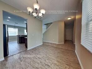 1812 Oak Pond St in Ruskin, FL - Building Photo - Building Photo