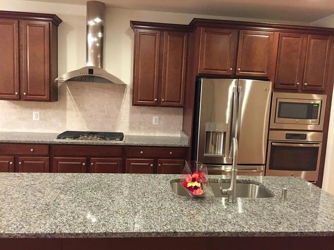 property at 23447 Epperson Sq
