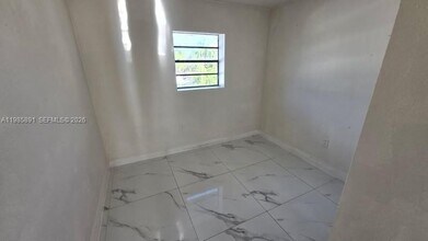 208 Avondale Dr in Pompano Beach, FL - Building Photo - Building Photo