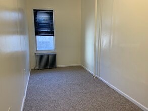 160 Pine St in Jersey City, NJ - Building Photo - Building Photo