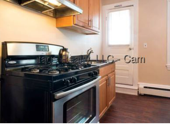 20 Fellsway W, Unit 2 in Somerville, MA - Building Photo - Building Photo