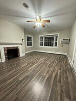 388 E Merrimack St in Lowell, MA - Building Photo