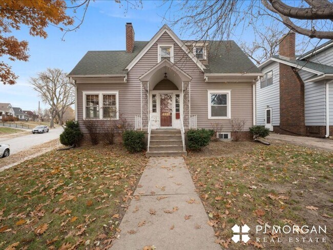 property at 4528 Woolworth Ave