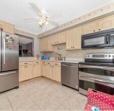 12461 Quail Woods Dr, Unit 554-101 in Germantown, MD - Building Photo - Building Photo