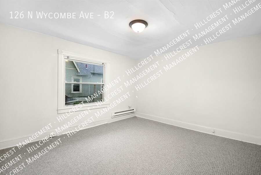 126 N Wycombe Ave in Lansdowne, PA - Building Photo