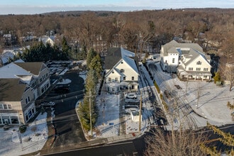 5 N Salem Rd in Ridgefield, CT - Building Photo - Building Photo