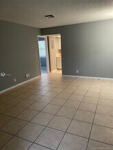4103 Riverside Dr-Unit -1 in Coral Springs, FL - Foto de edificio - Building Photo