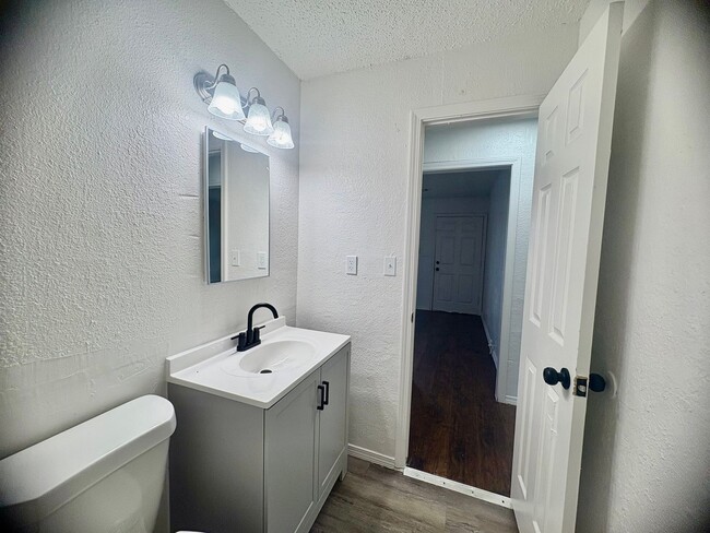 1228 S Western Ave in Oklahoma City, OK - Building Photo - Building Photo