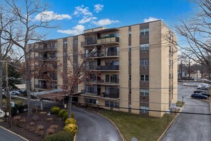 Chestnut Place Condos in Cherry Hill, NJ - Building Photo
