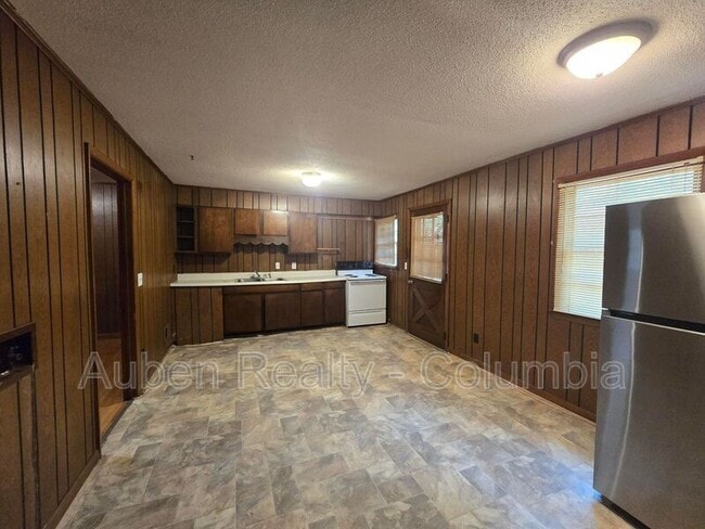 property at 12 Joyce Ct