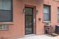 213 E 88th St in New York, NY - Building Photo - Building Photo