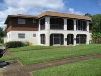 Autumnwood Apartments in Holly Hill, FL - Foto de edificio - Building Photo