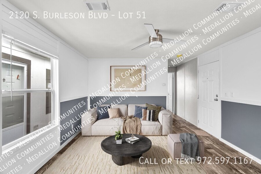 2120 S Burleson Blvd in Burleson, TX - Building Photo