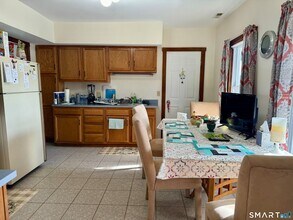 156 Fair St, Unit 2 in Wallingford, CT - Building Photo - Building Photo