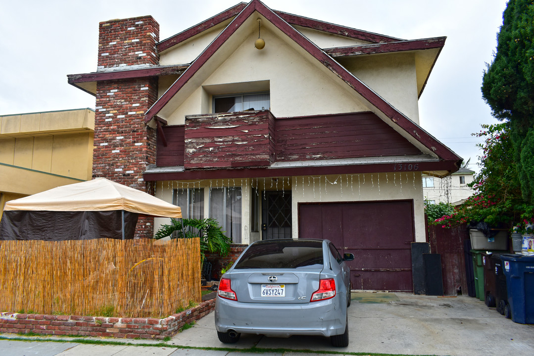 13106 Cordary Ave in Hawthorne, CA - Building Photo