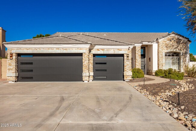 4430 E Graythorn St in Phoenix, AZ - Building Photo - Building Photo