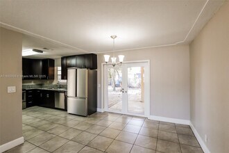 1731 NW 1st Terrace in Pompano Beach, FL - Building Photo - Building Photo