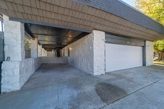 3120 Shadybrook Dr in Midwest City, OK - Building Photo - Building Photo