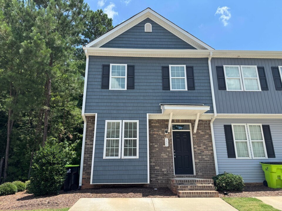 133 Cobalt Creek Way in Holly Springs, NC - Building Photo
