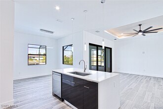 3206 SW 5th Ave in Cape Coral, FL - Building Photo - Building Photo