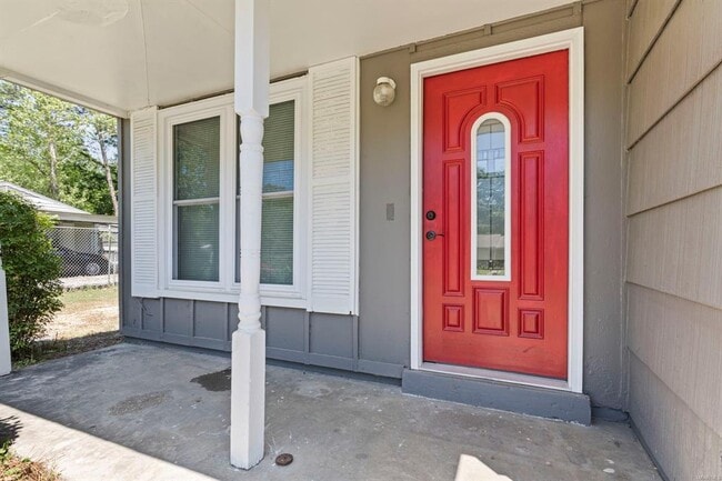1221 Avondale Rd in Montgomery, AL - Foto de edificio - Building Photo
