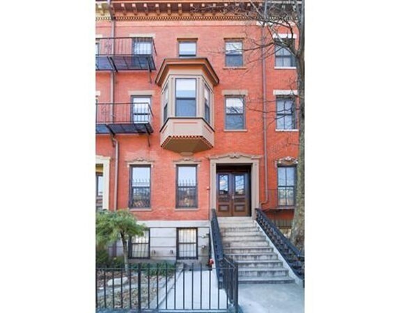 property at 471 Massachusetts Ave