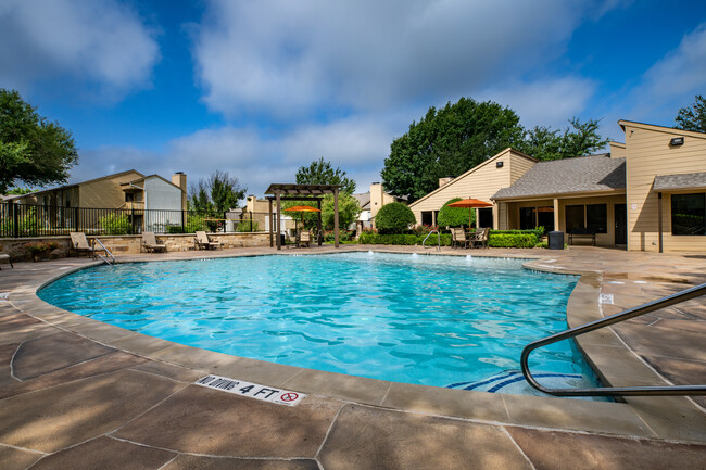 Summit Ridge Apartments in Temple, TX - Foto de edificio - Building Photo