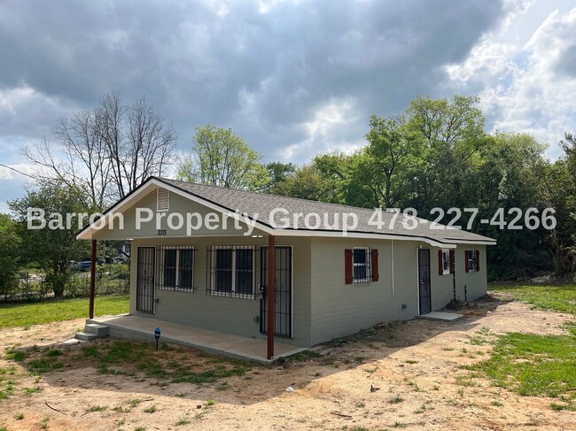 2375 Lincoln St, Unit B in Macon, GA - Building Photo - Building Photo