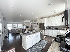 18 Colgate Dr in Morristown, NJ - Building Photo - Building Photo