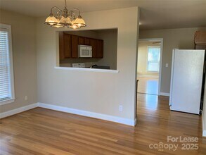 111 Kingsgate Ct in Statesville, NC - Building Photo - Building Photo