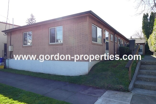 property at 5511 N Denver Ave