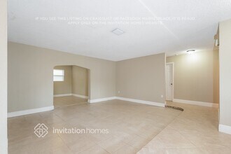 10851 SW 173rd St in Miami, FL - Foto de edificio - Building Photo