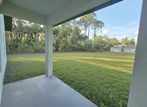 962 Commodore St in Lehigh Acres, FL - Building Photo - Building Photo