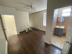 527 Oldham St, Unit 2nd Floor in Baltimore, MD - Building Photo - Building Photo