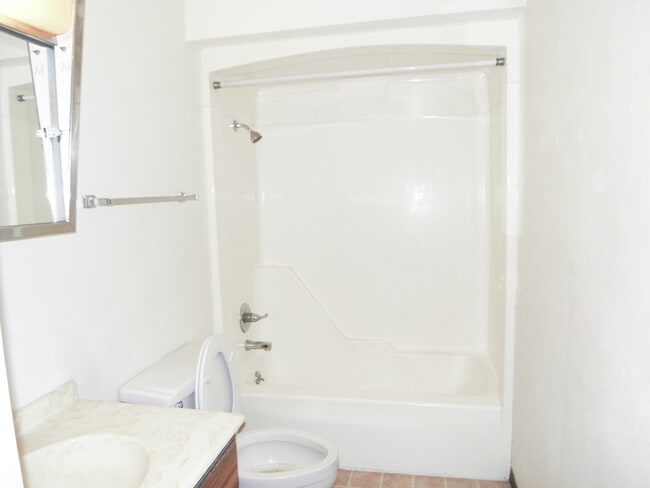 1510 Northbrook Dr, Unit A4 in Normal, IL - Building Photo - Building Photo