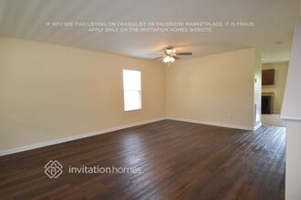 120 Woodcreek Ln in Clayton, NC - Foto de edificio - Building Photo