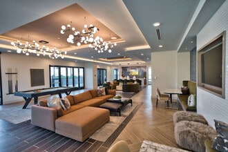 Solaris House at Uptown ATX in Austin, TX - Foto de edificio - Building Photo