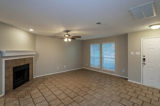 3405 Star Ranch Ct in Roanoke, TX - Foto de edificio - Building Photo