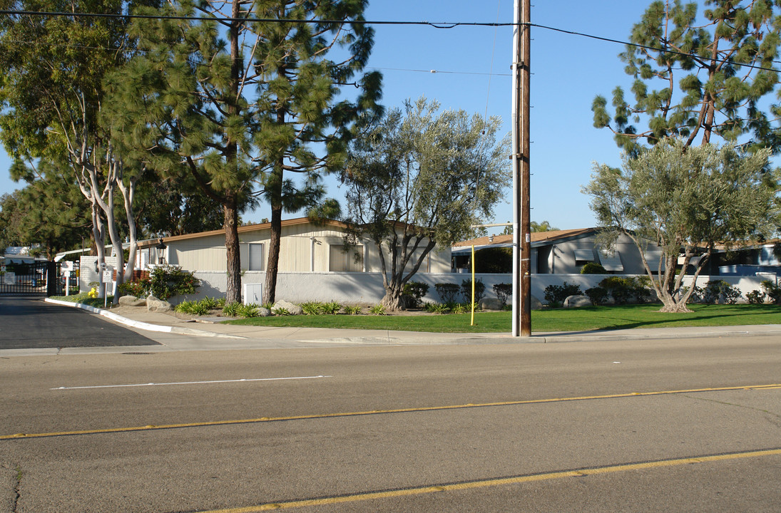 Laguna Vista Mobile Estates in Oceanside, CA - Building Photo