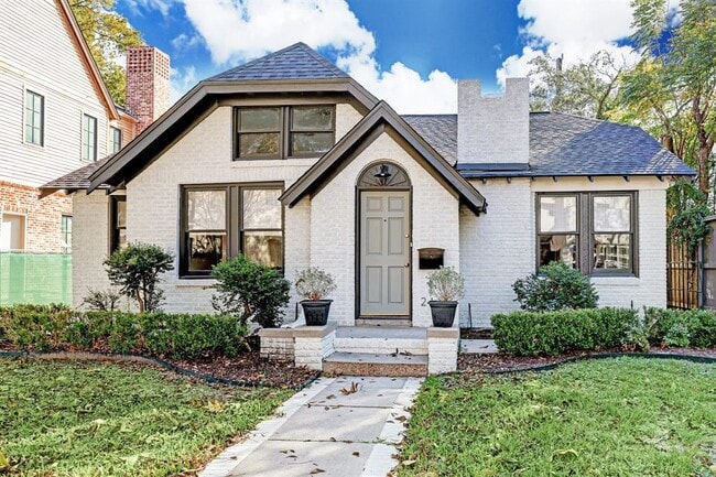 property at 2111 Bartlett St