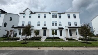 15069 Groveside Rd in Winter Garden, FL - Building Photo
