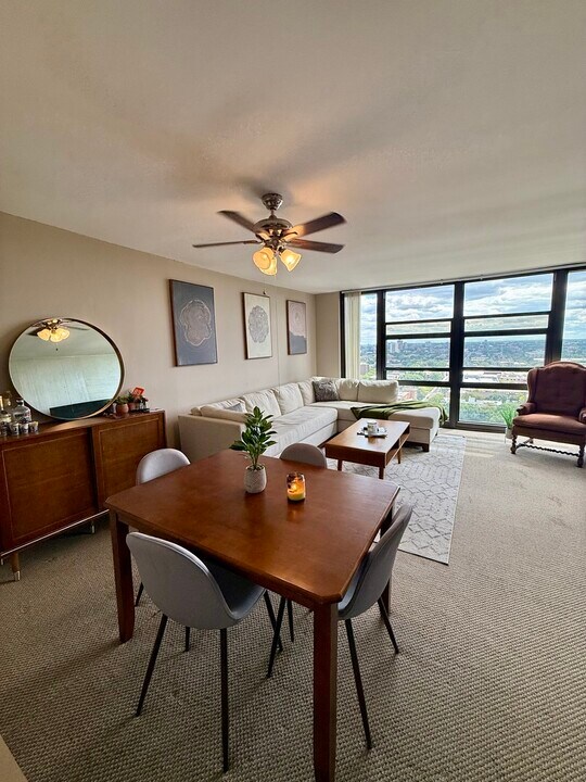 3001 S Michigan Ave in Chicago, IL - Building Photo