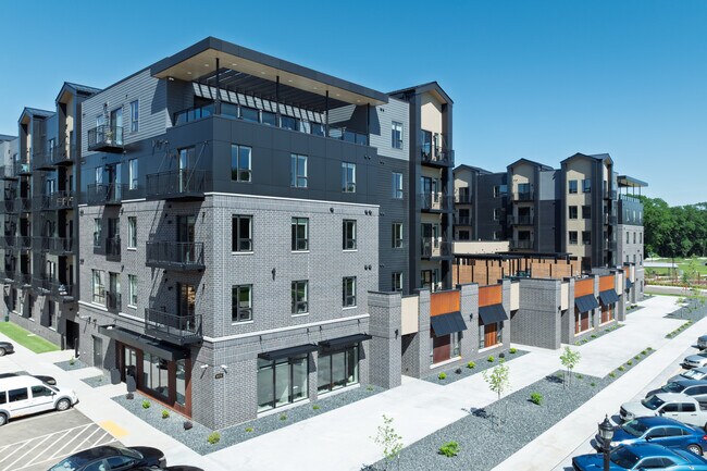Cannery Square North in Eau Claire, WI - Foto de edificio - Building Photo