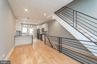 2518 Ingersoll St in Philadelphia, PA - Building Photo - Building Photo