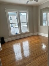 2818 W Wilcox St, Unit 1 in Chicago, IL - Foto de edificio - Building Photo