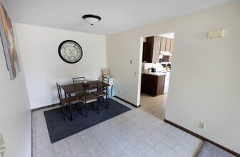3321 Henry St in Midland, MI - Building Photo - Building Photo