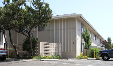 Rivers Bend Apartments in Folsom, CA - Building Photo - Building Photo