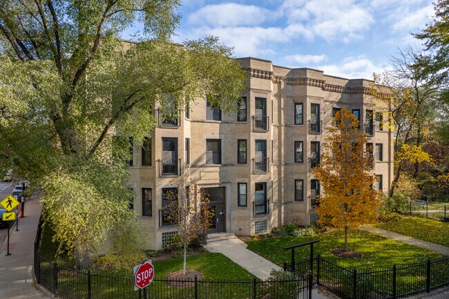 1217 W Lawrence Ave in Chicago, IL - Foto de edificio - Building Photo