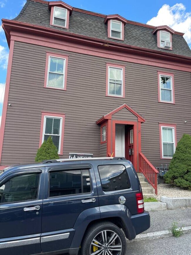 8 Cottage St Apartments and Nearby Worcester Apartments For Rent