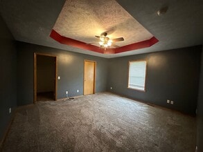 2559 N West Ave in Springfield, MO - Building Photo - Building Photo